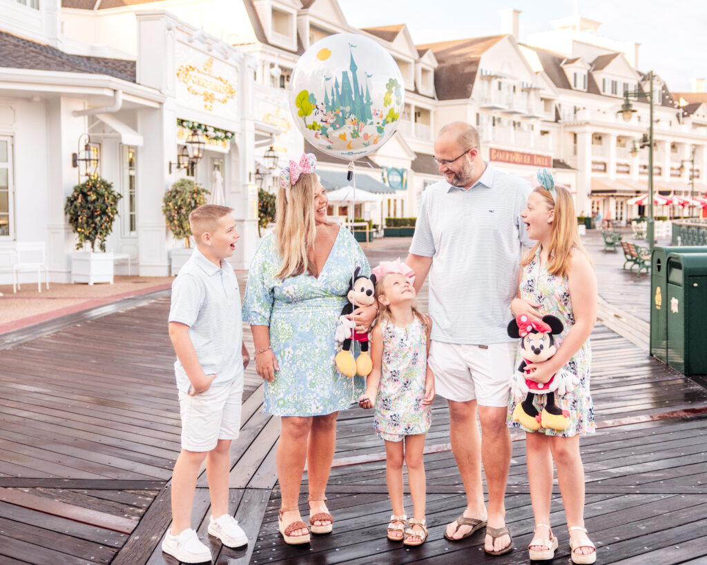Disney & Orlando Vacation Family Photographer | Florida Portraits 5 Orlando vacation photographer capturing candid family moment