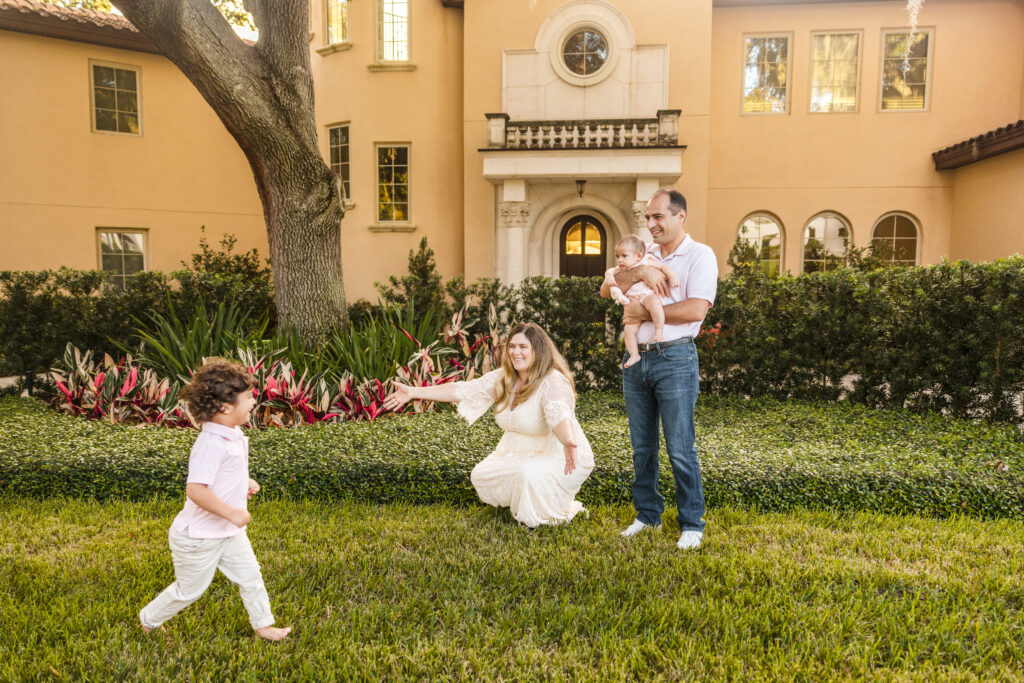lifestyle family photography in backyard Winter Park FL