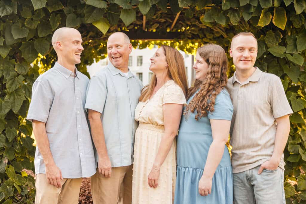 Why Hiring a Universal Studios Orlando Photographer Makes Your Vacation Even Better 4 Universal Studios Orlando Photographer Extended Family Session by Michelle Coombs Photography